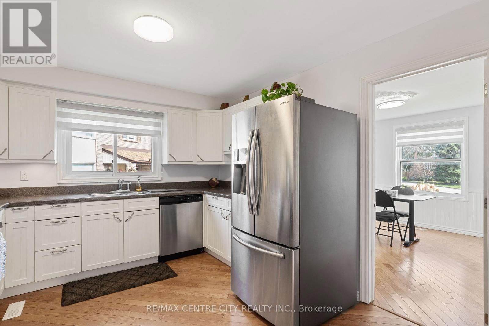 200 REGAL DRIVE Image 9