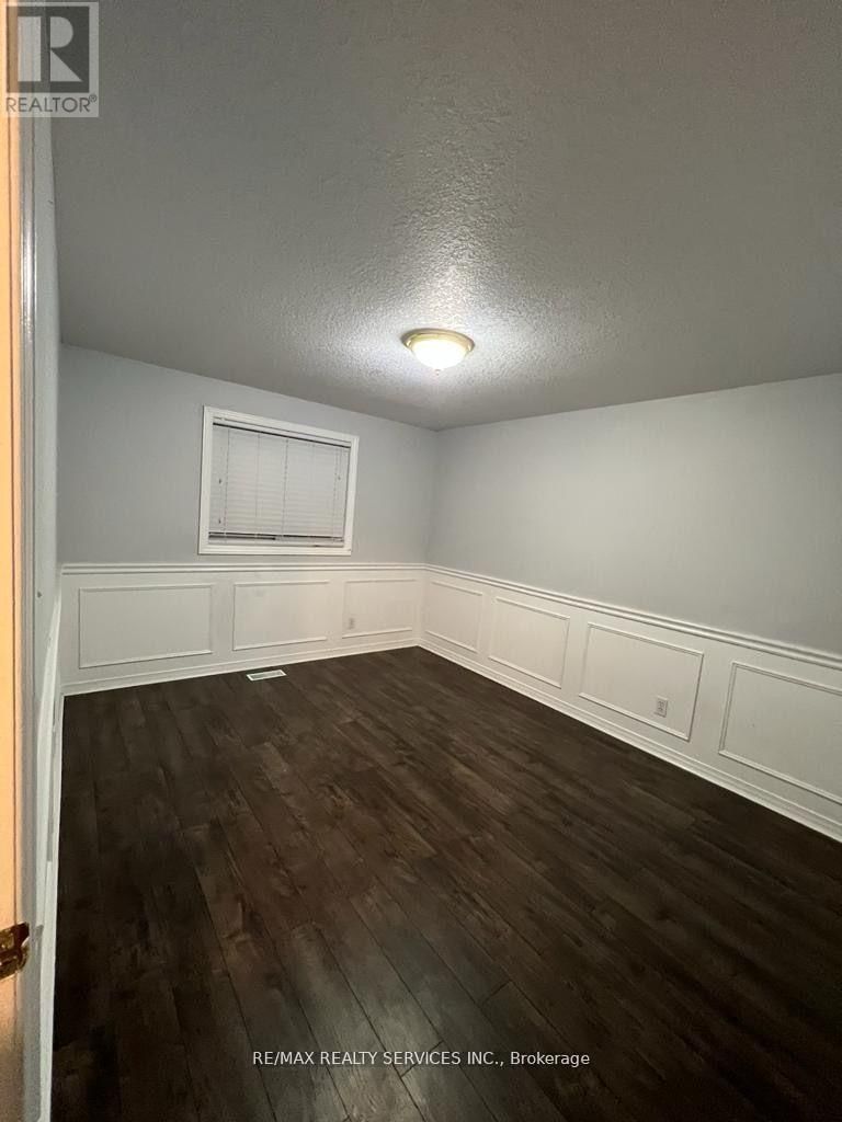 282 BANKSIDE DRIVE Image 6
