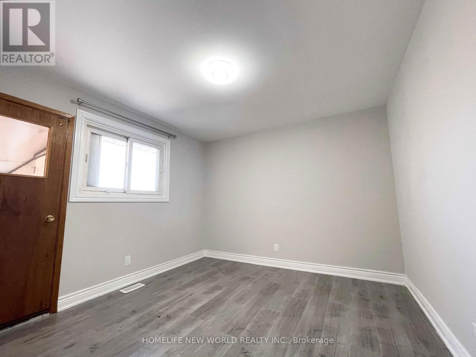 8 GRAHAM ROAD Image 12