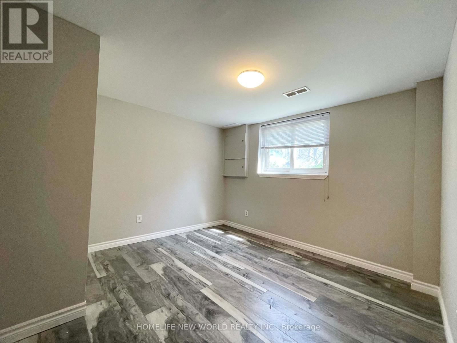 8 GRAHAM ROAD Image 19