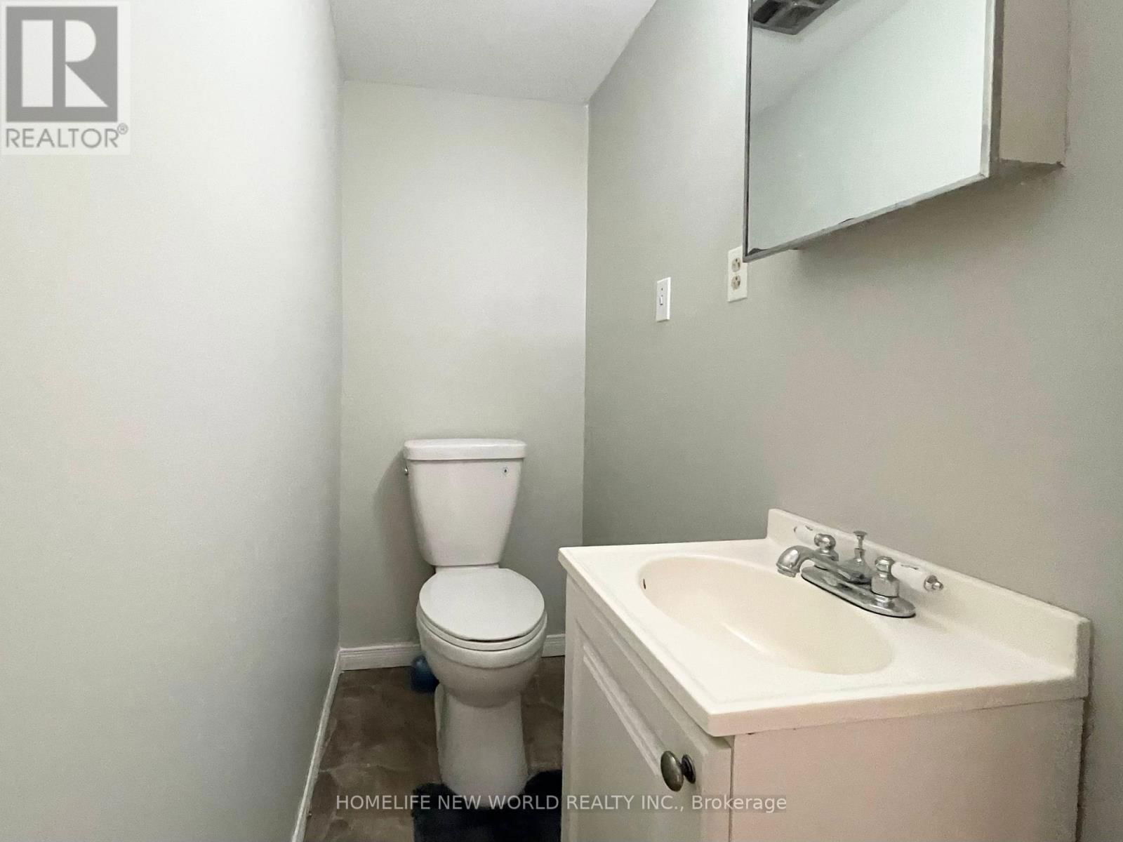 8 GRAHAM ROAD Image 24