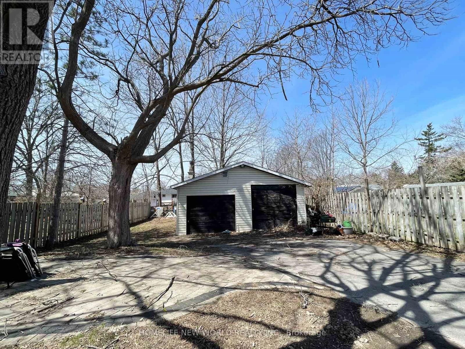 8 GRAHAM ROAD Image 25
