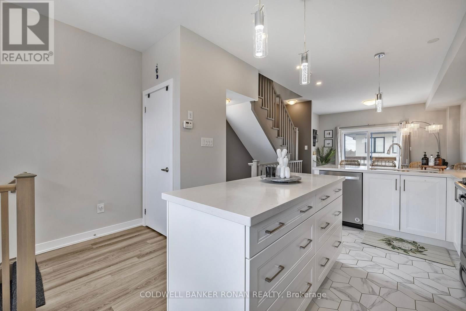 15 WILINGS LANE Image 6
