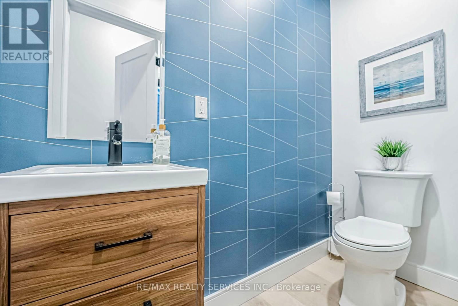 40 VARADI AVENUE Image 14