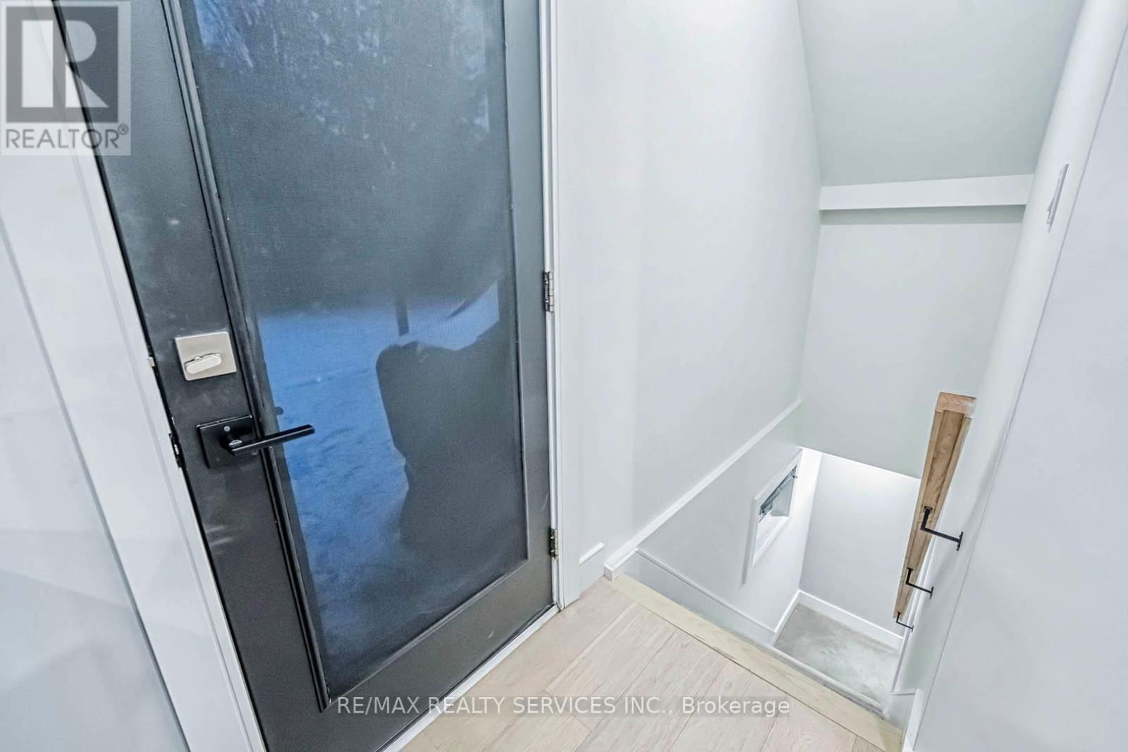 40 VARADI AVENUE Image 23