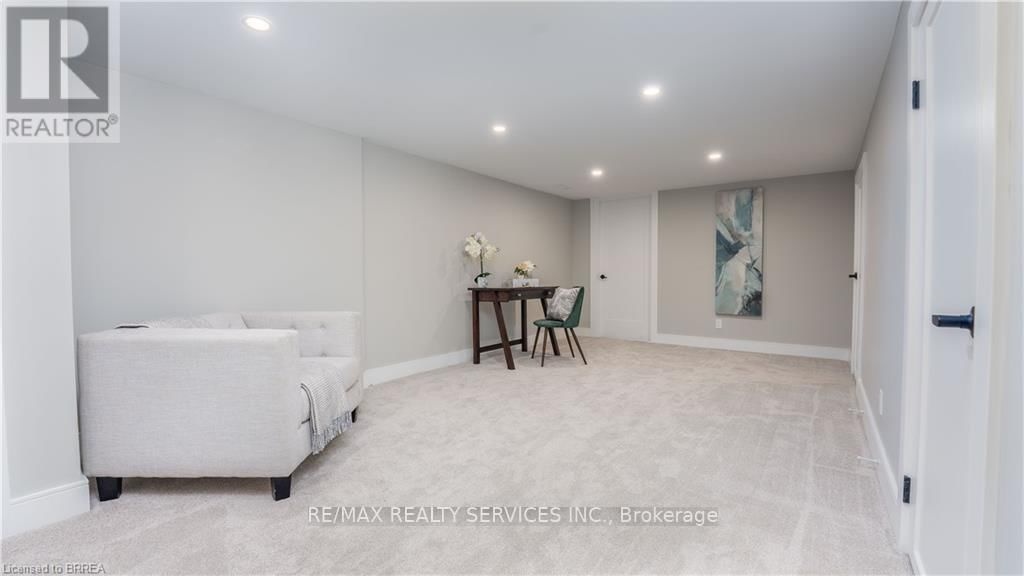 40 VARADI AVENUE Image 28