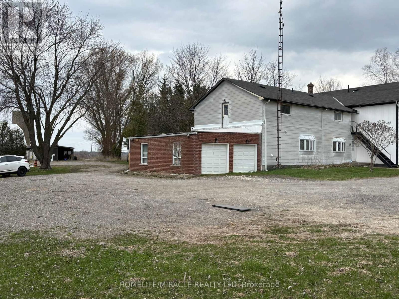 5 - 1381 HWY 8 HIGHWAY Image 4