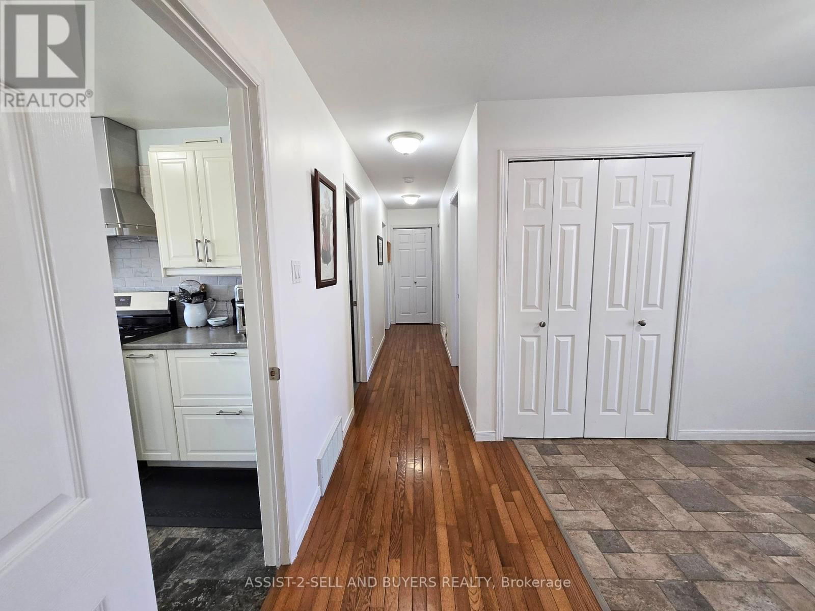 15206 COLONIAL DRIVE Image 11