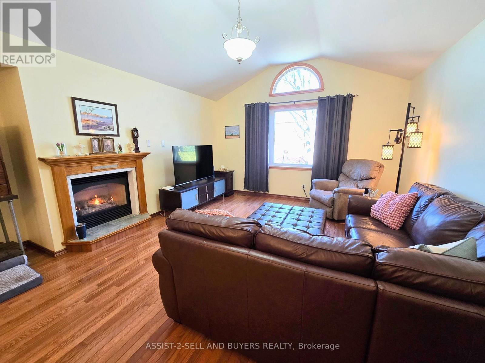 15206 COLONIAL DRIVE Image 6