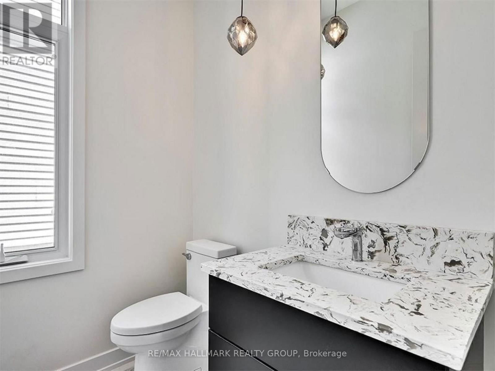 37 IVY CRESCENT Image 10