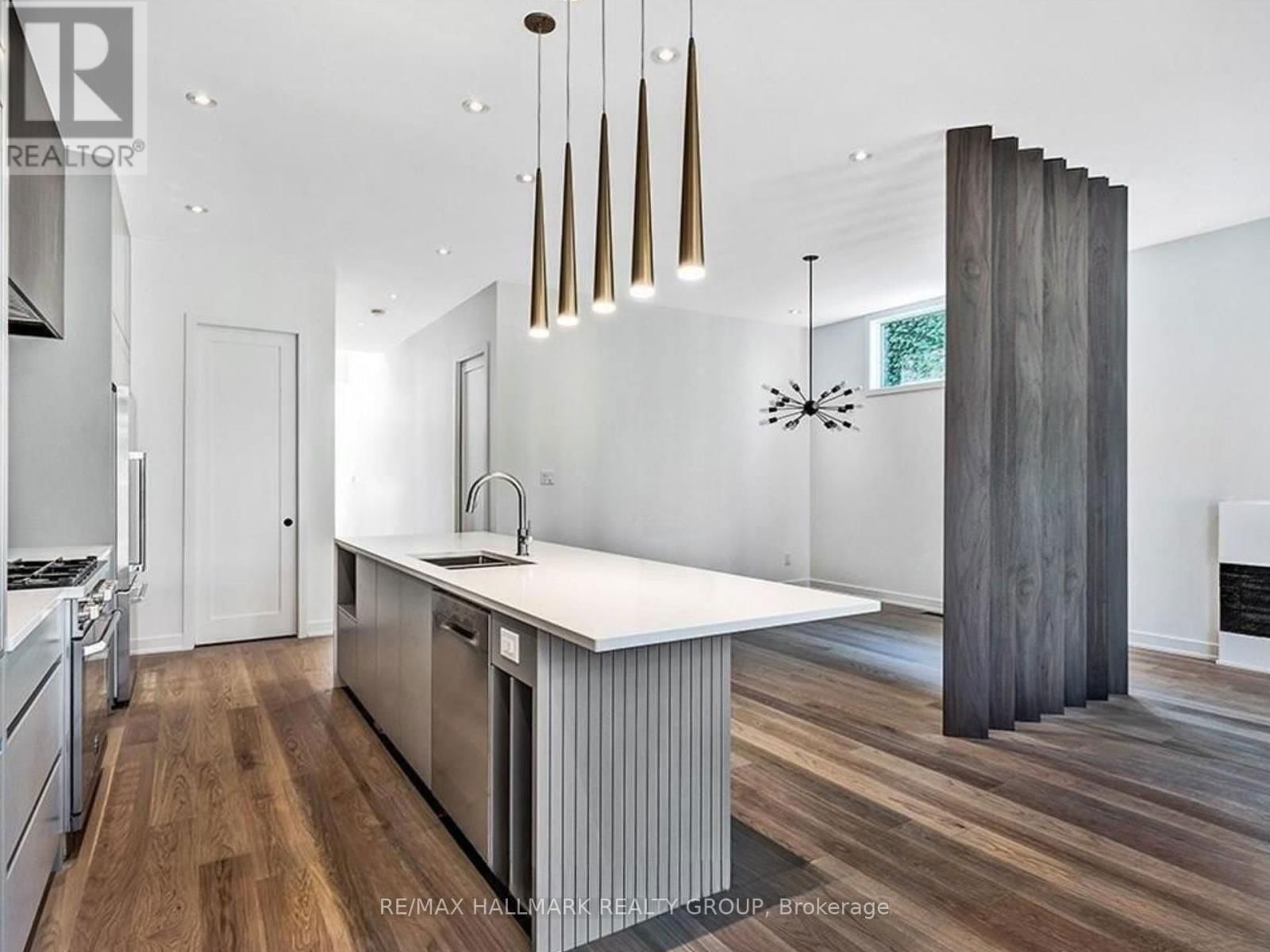 37 IVY CRESCENT Image 6