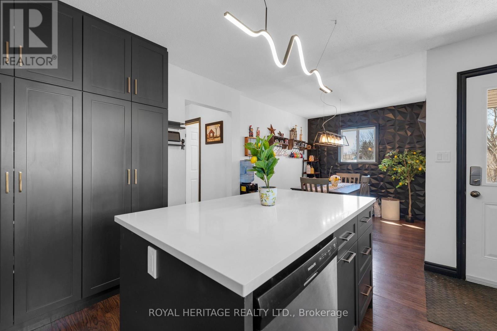 126 WEST STREET Image 16