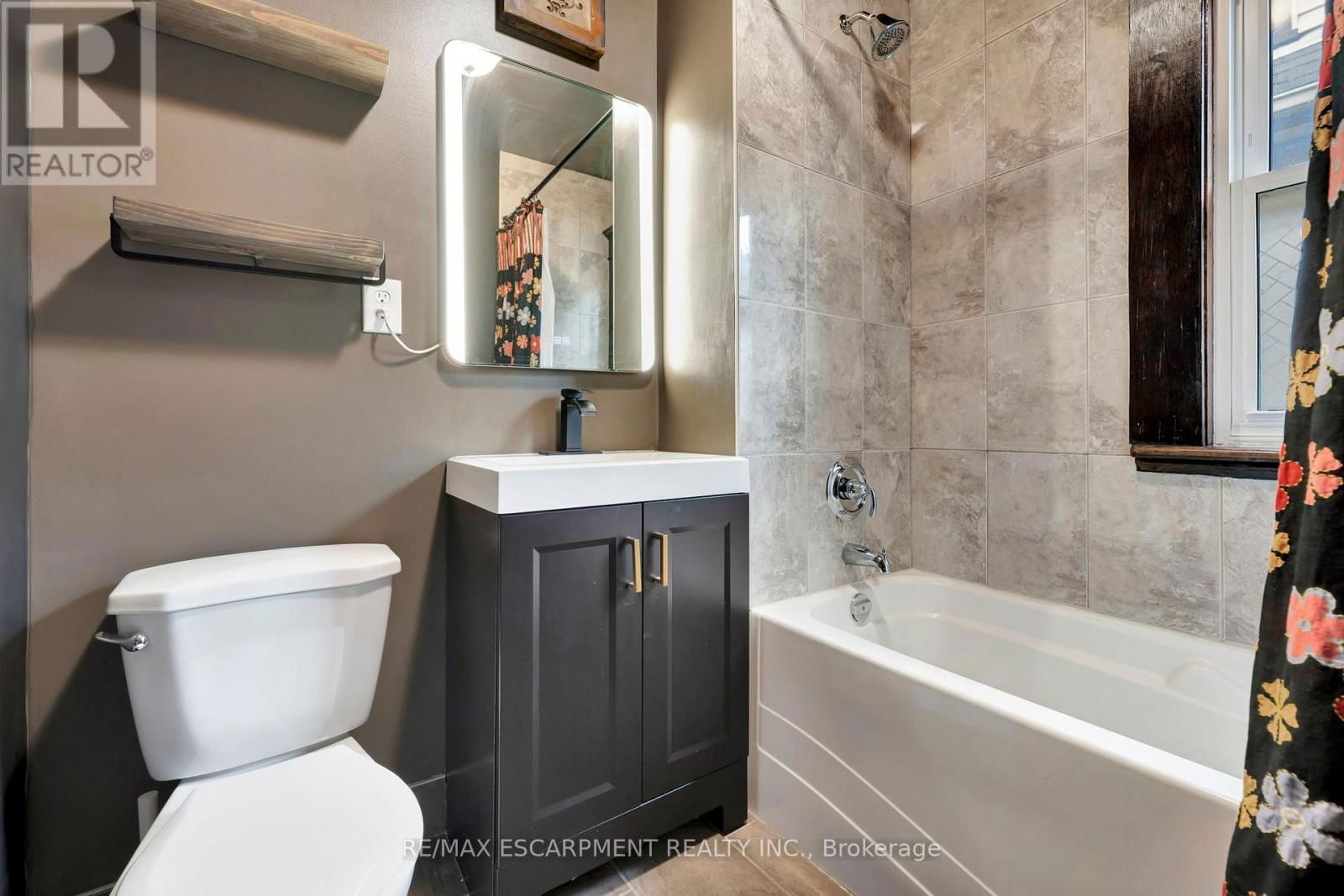 80 SPADINA AVENUE Image 20