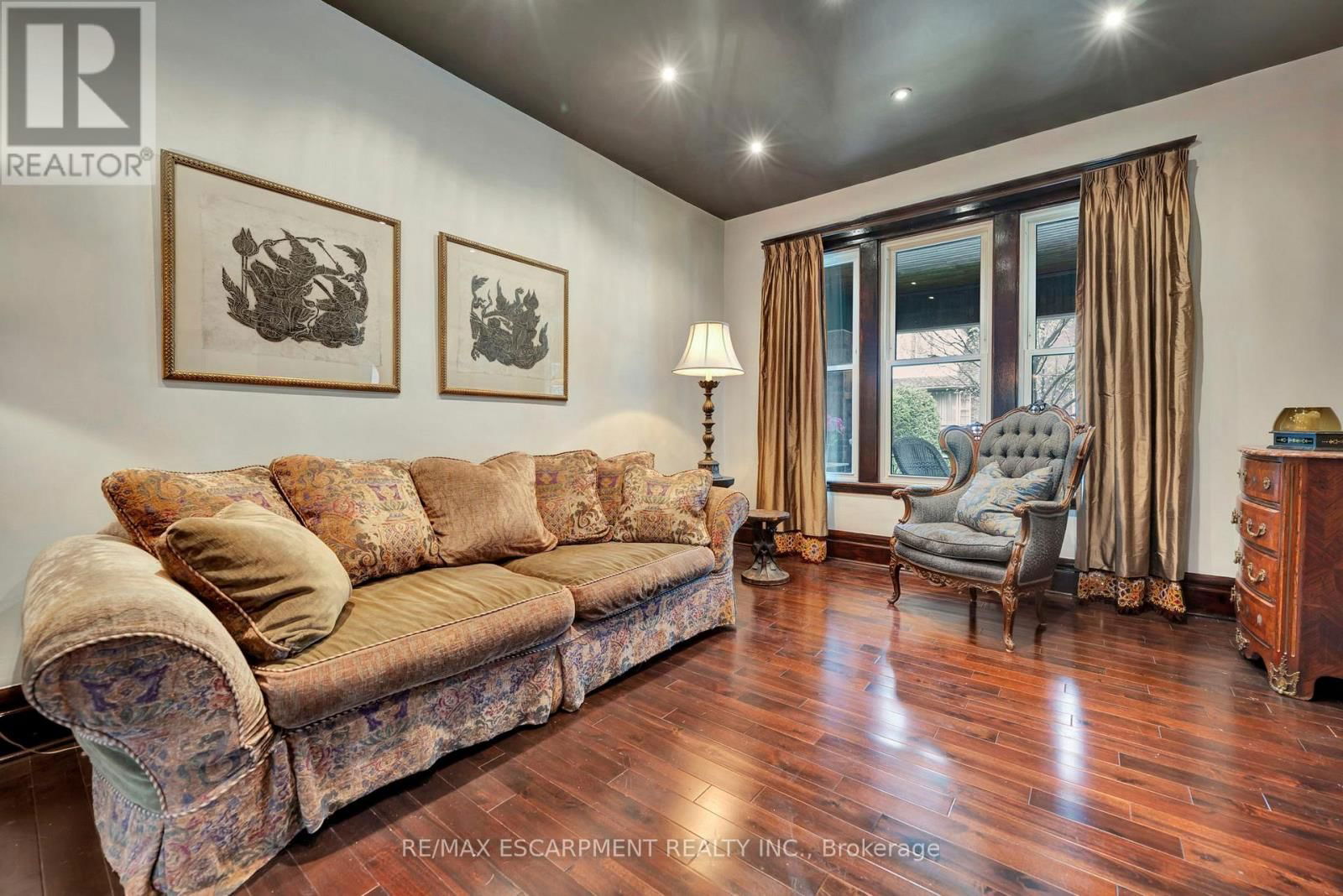 80 SPADINA AVENUE Image 7