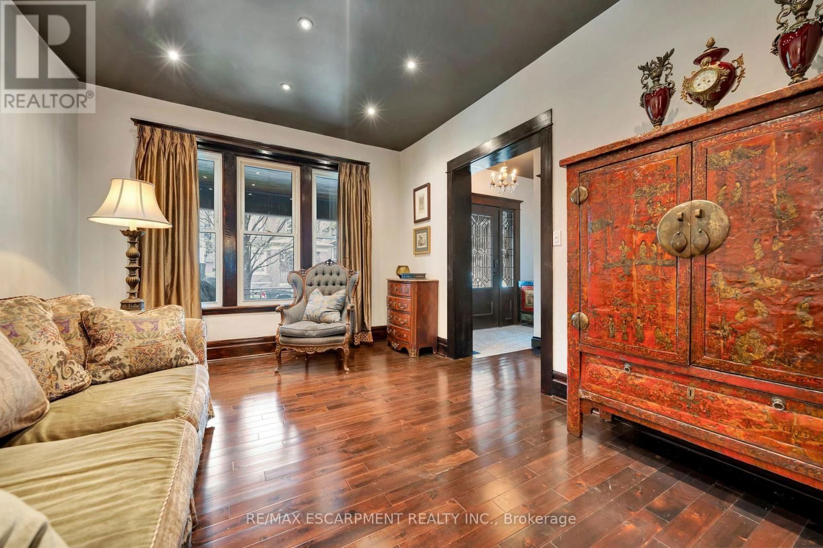 80 SPADINA AVENUE Image 8