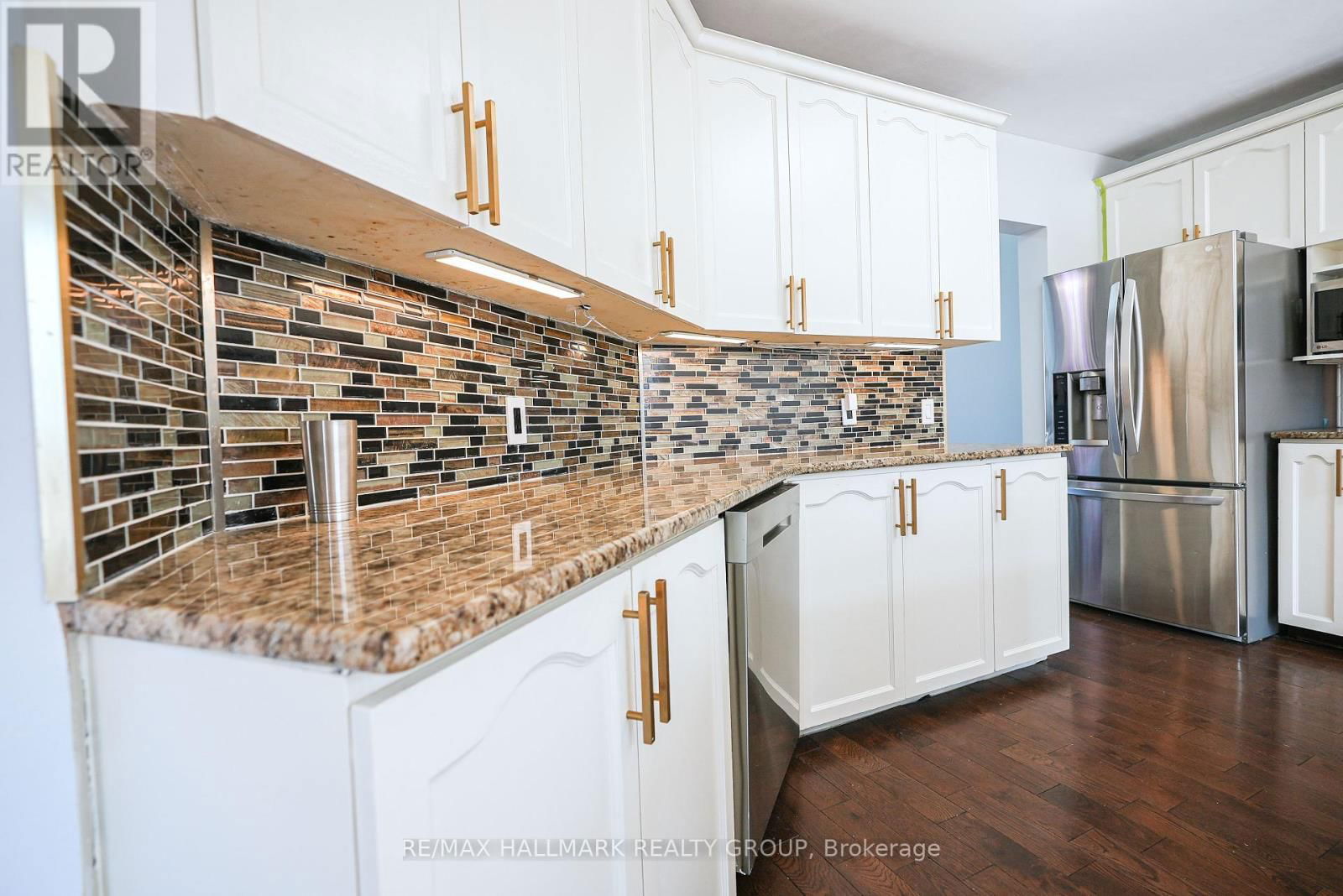 345 STONEWAY DRIVE Image 10
