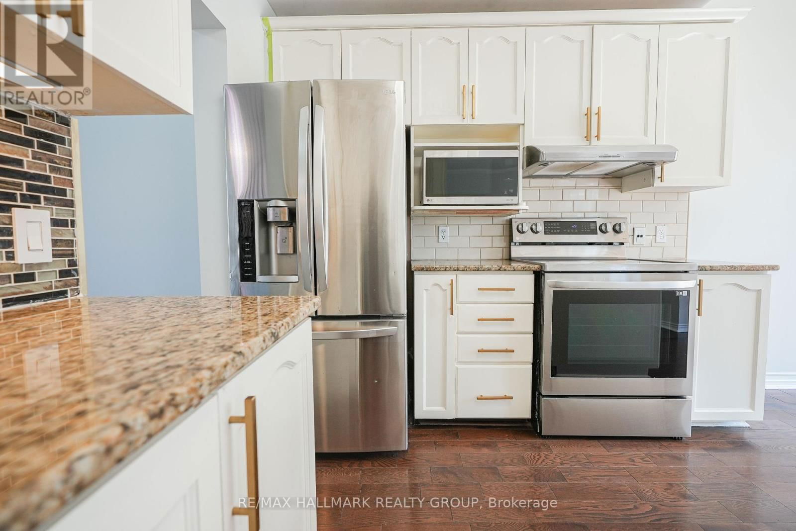 345 STONEWAY DRIVE Image 11