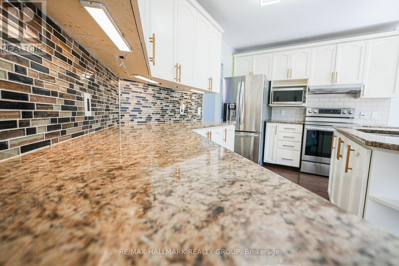 345 STONEWAY DRIVE Image 14