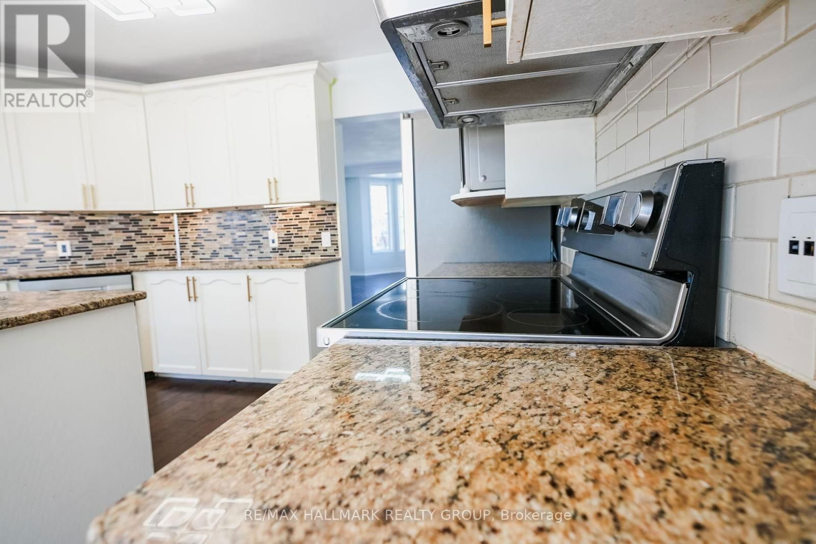 345 STONEWAY DRIVE Image 15