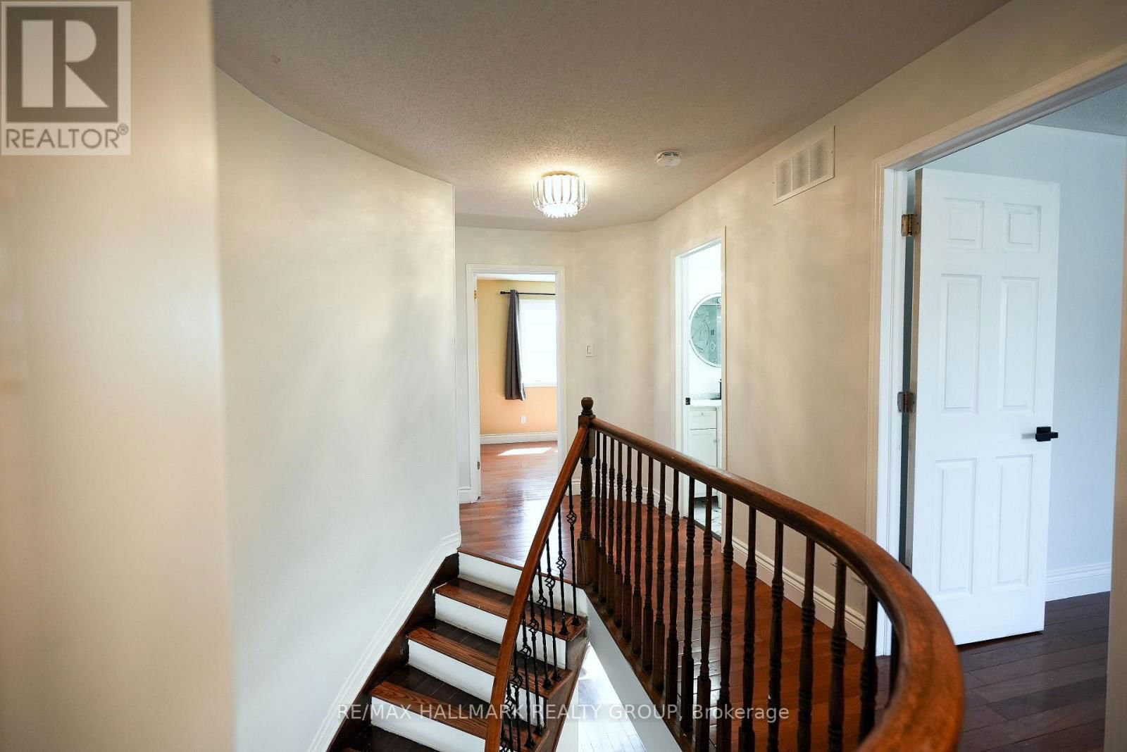 345 STONEWAY DRIVE Image 17