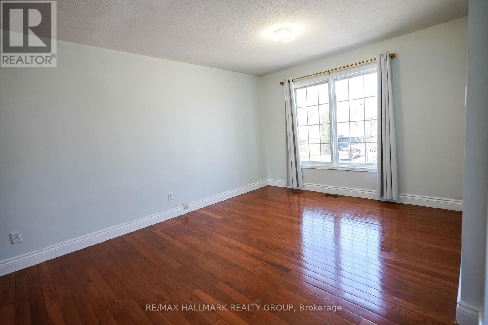 345 STONEWAY DRIVE Image 19
