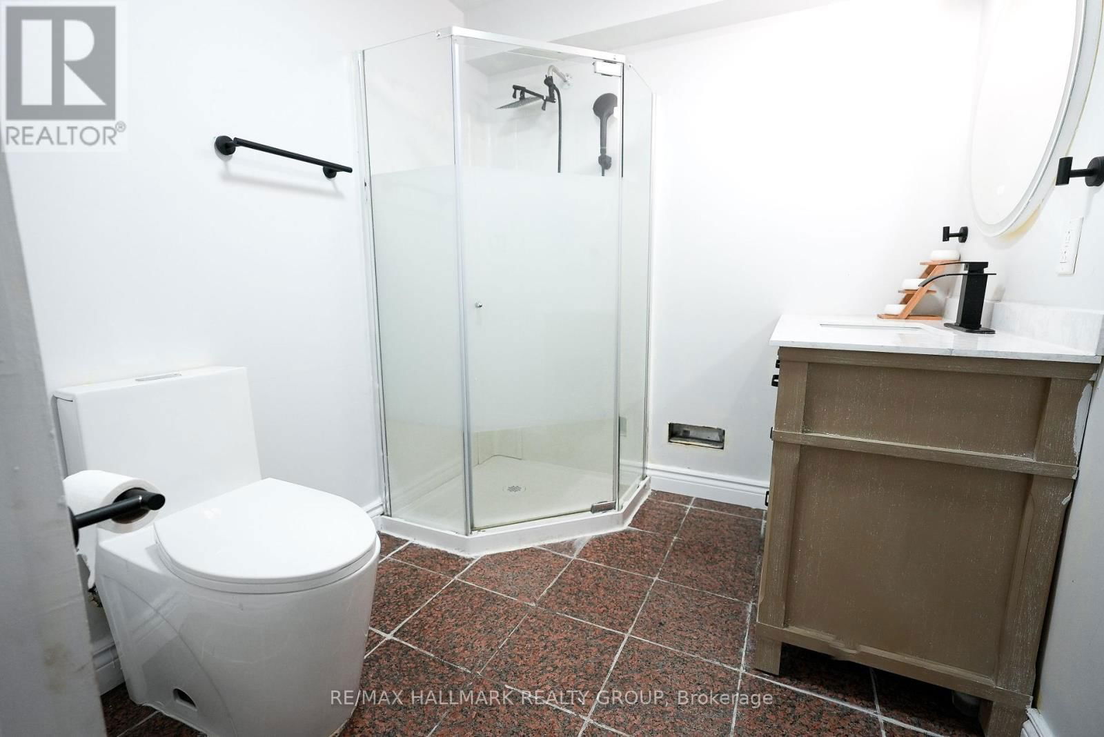 345 STONEWAY DRIVE Image 30