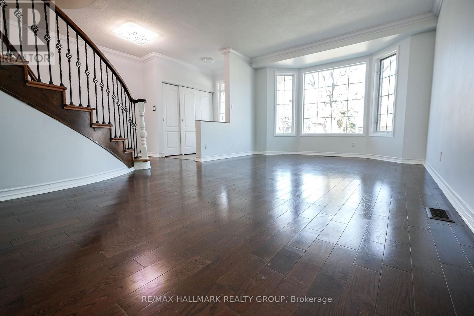 345 STONEWAY DRIVE Image 5