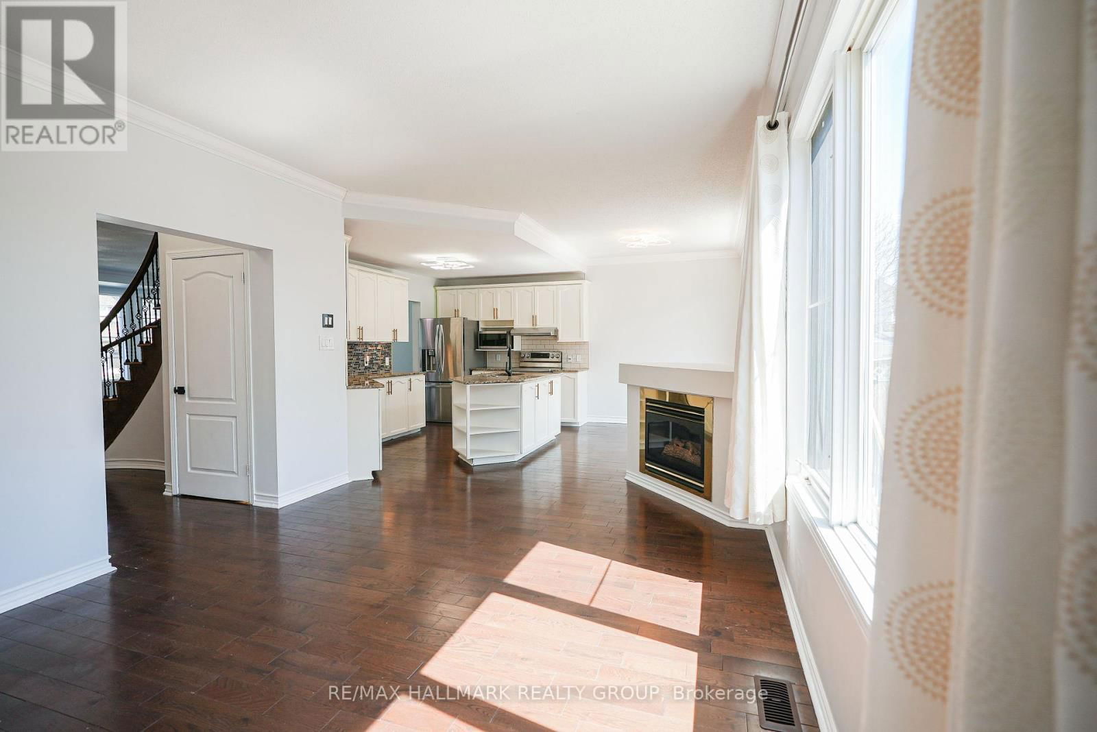 345 STONEWAY DRIVE Image 7