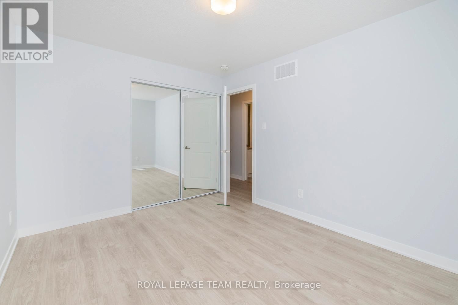 800 PARNIAN PRIVATE Image 14
