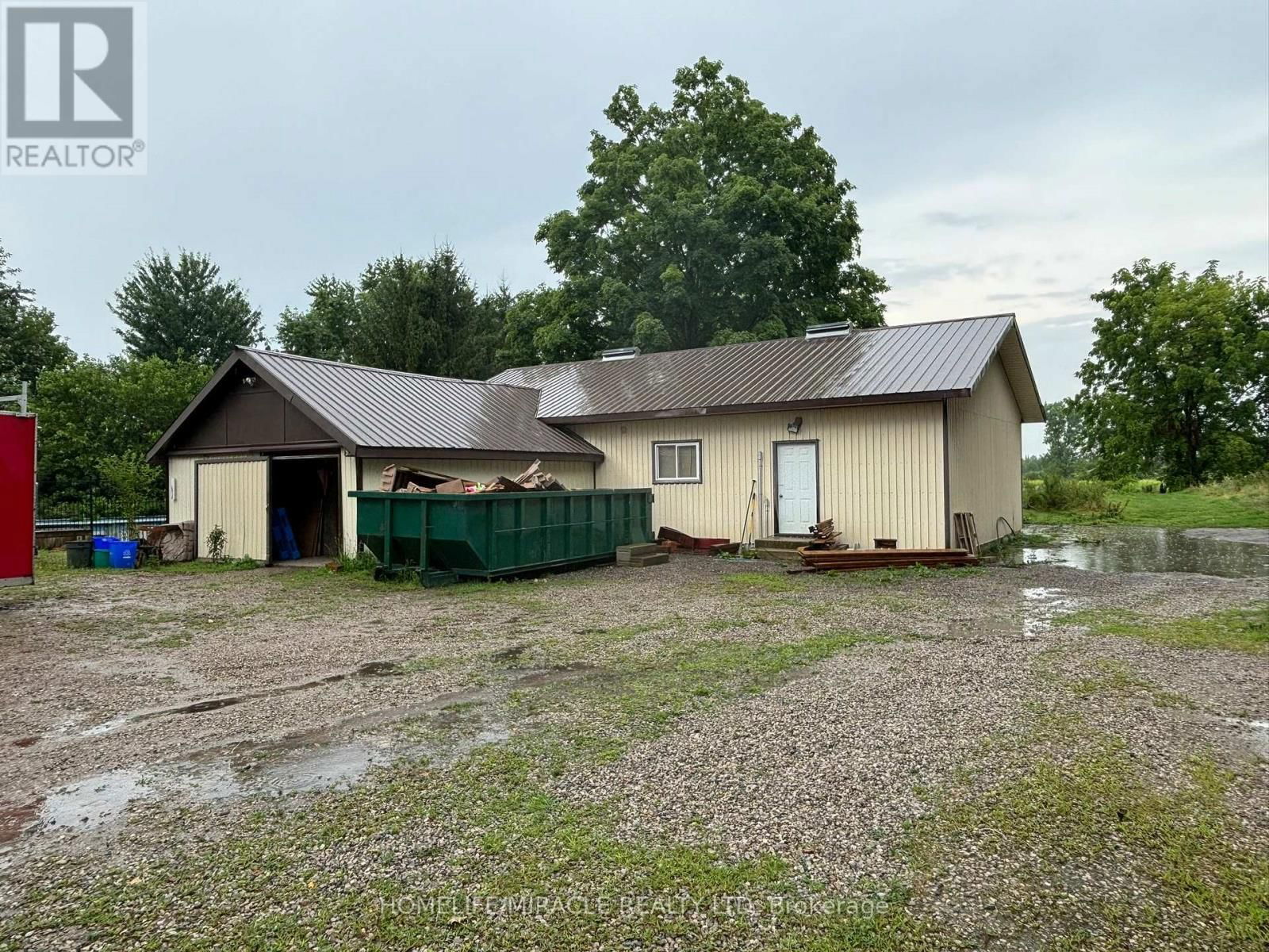 1047 PARKINSON ROAD NORTH Image 2