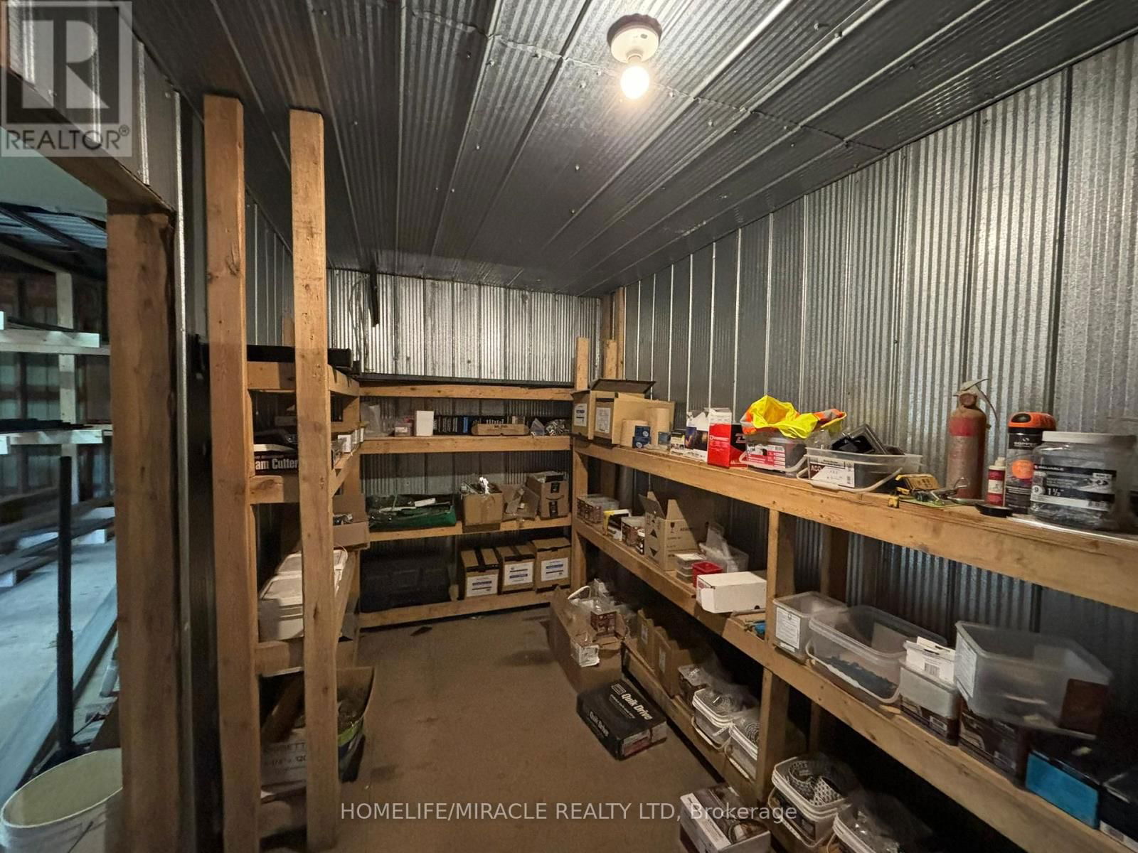 1047 PARKINSON ROAD NORTH Image 6