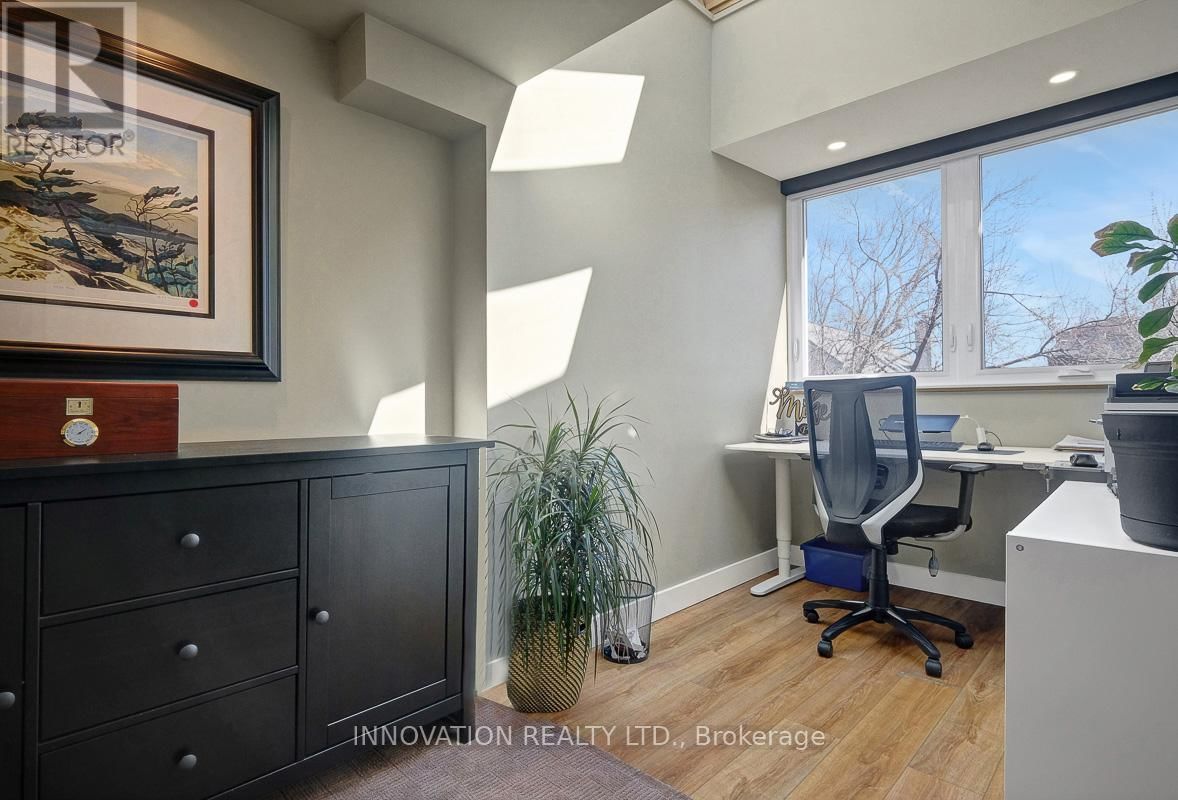 2C - 150 WAVERLEY STREET Image 29