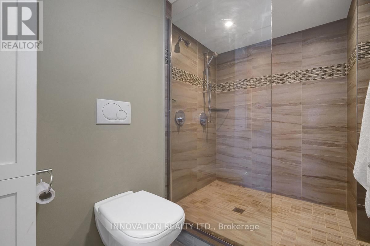 2C - 150 WAVERLEY STREET Image 36
