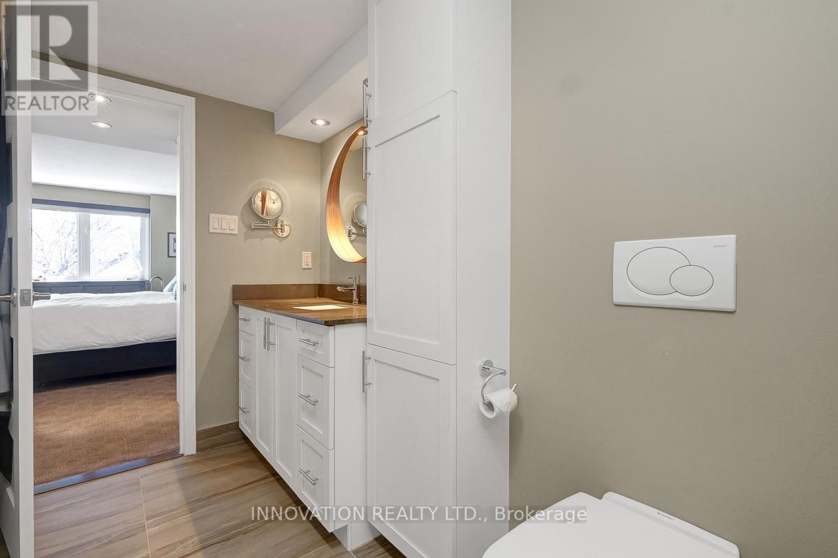 2C - 150 WAVERLEY STREET Image 38