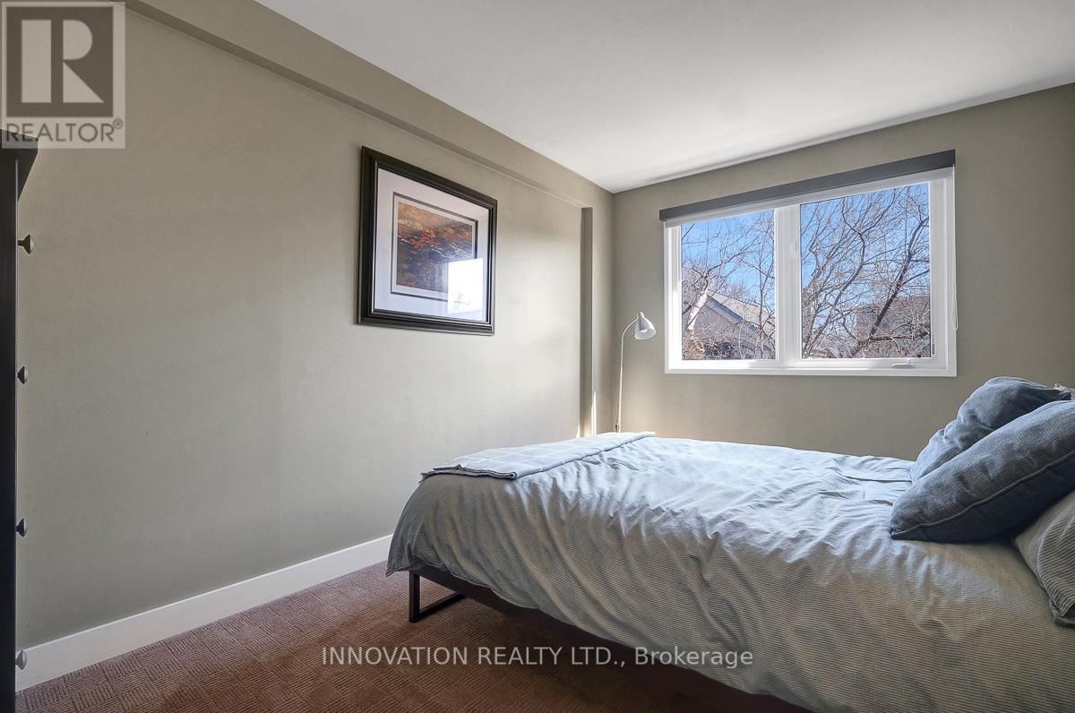 2C - 150 WAVERLEY STREET Image 40