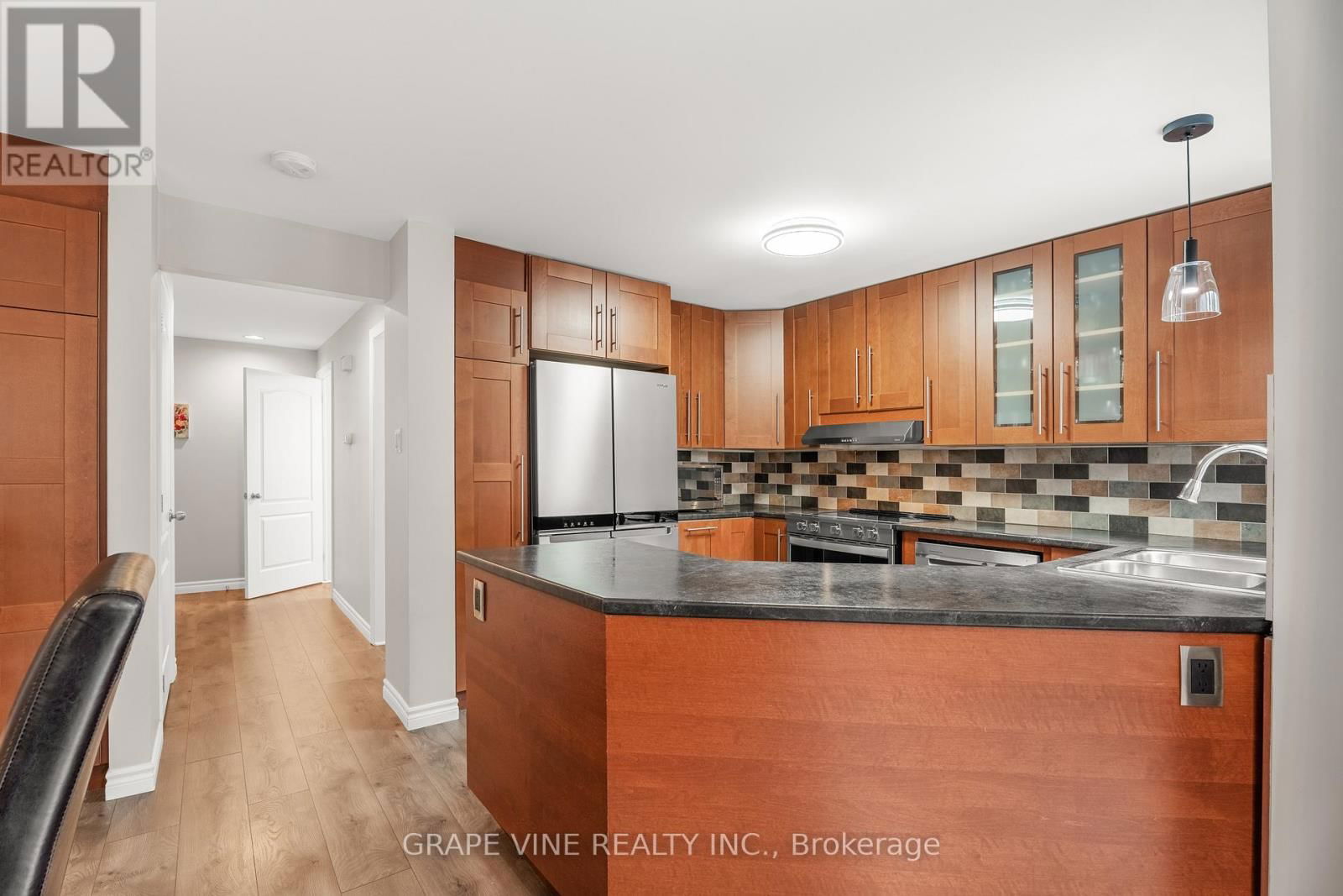 1667 TEAKDALE AVENUE Image 15