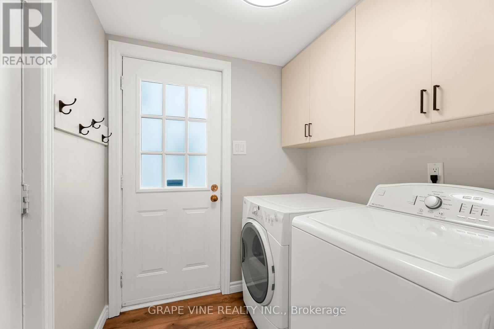 1667 TEAKDALE AVENUE Image 22