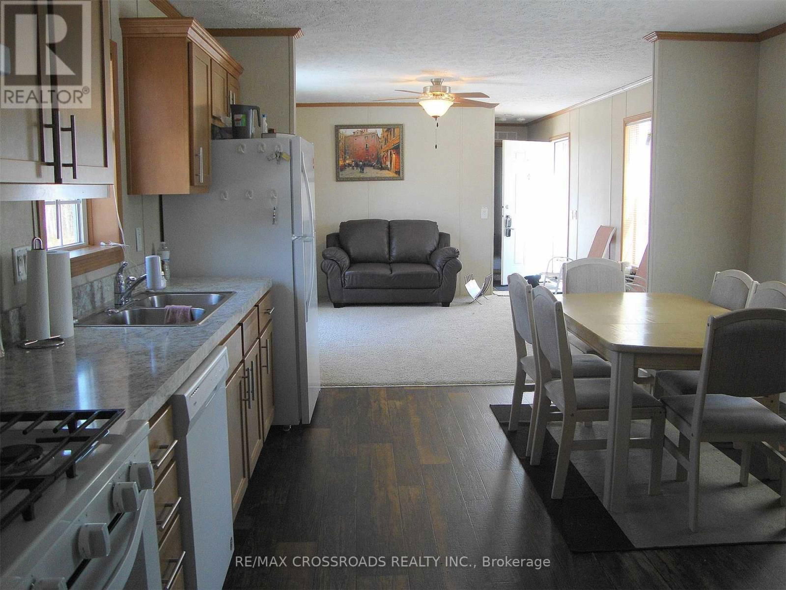 10 HUNT ROAD Image 14