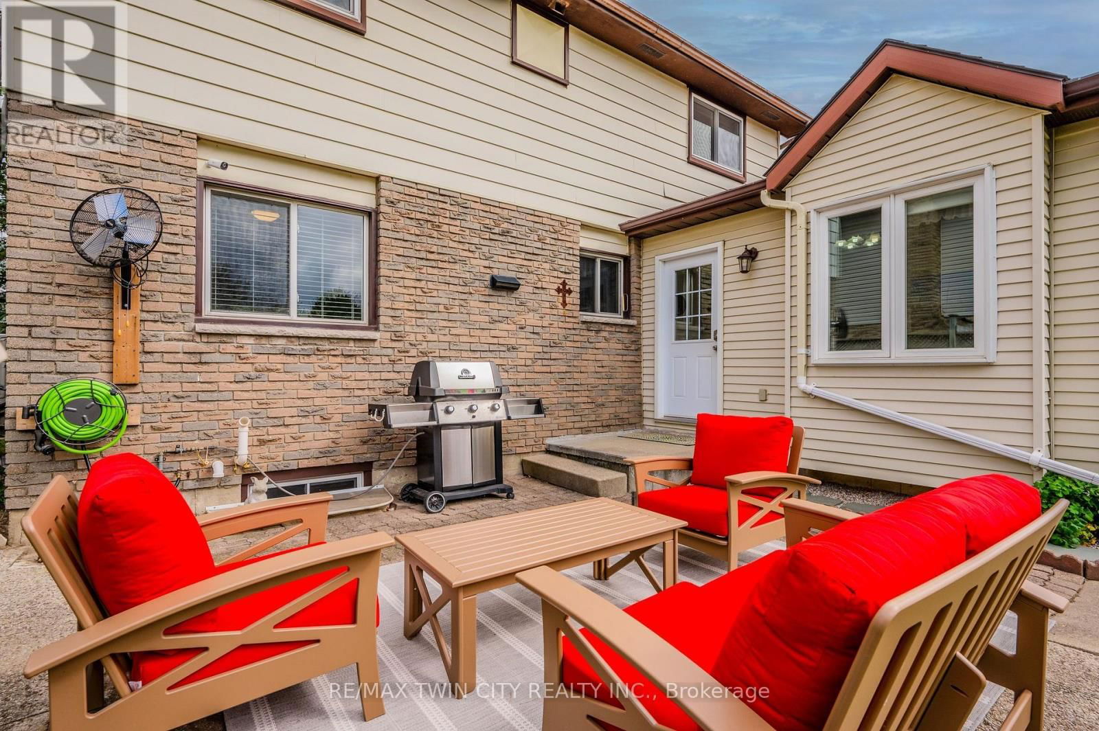 136 ST JEROME CRESCENT Image 38