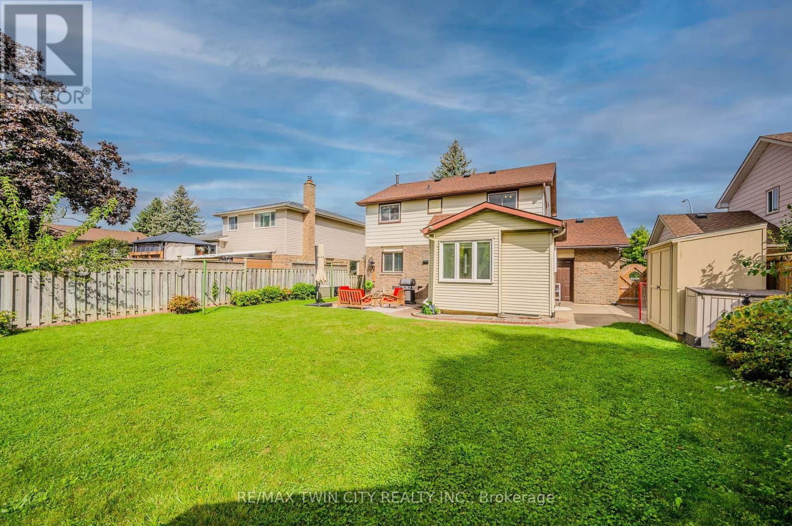 136 ST JEROME CRESCENT Image 41