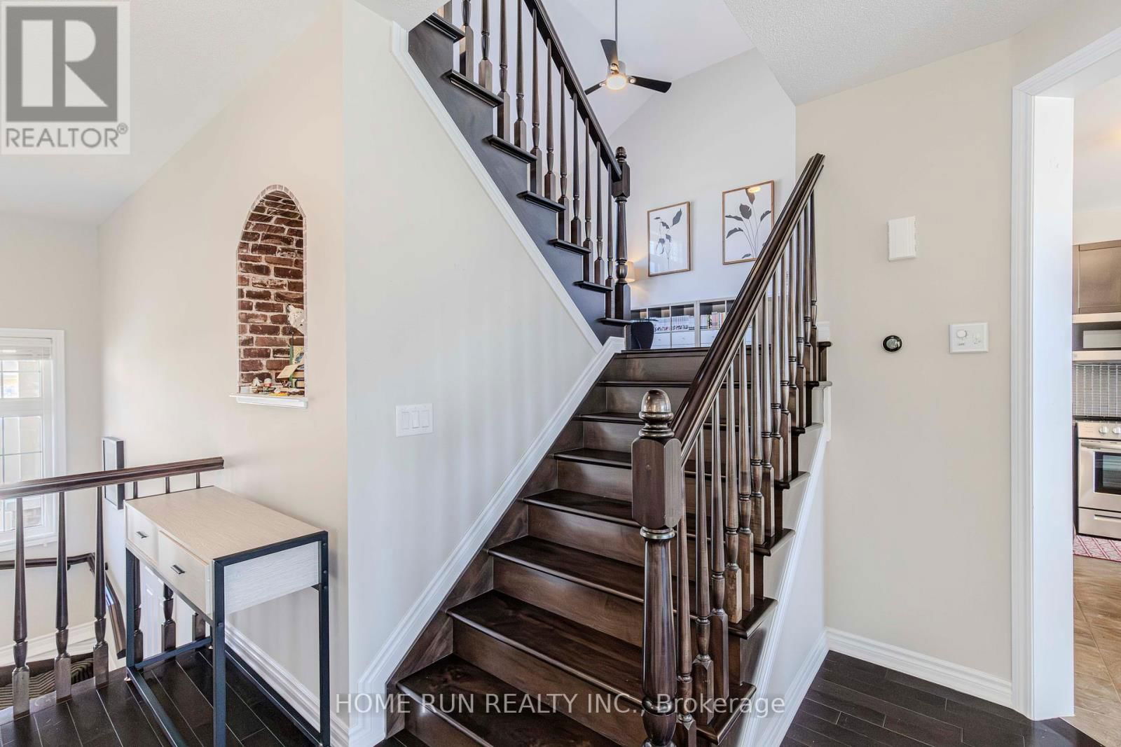 213 DUTCHMANS WAY Image 17