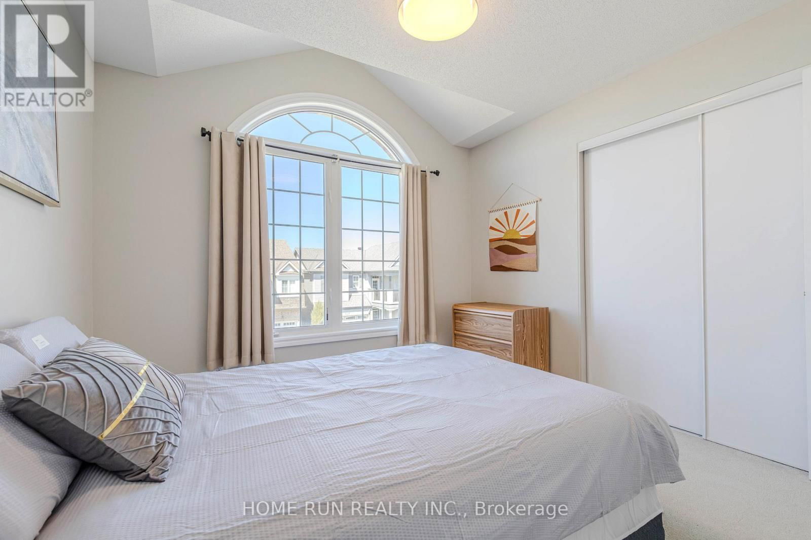 213 DUTCHMANS WAY Image 28