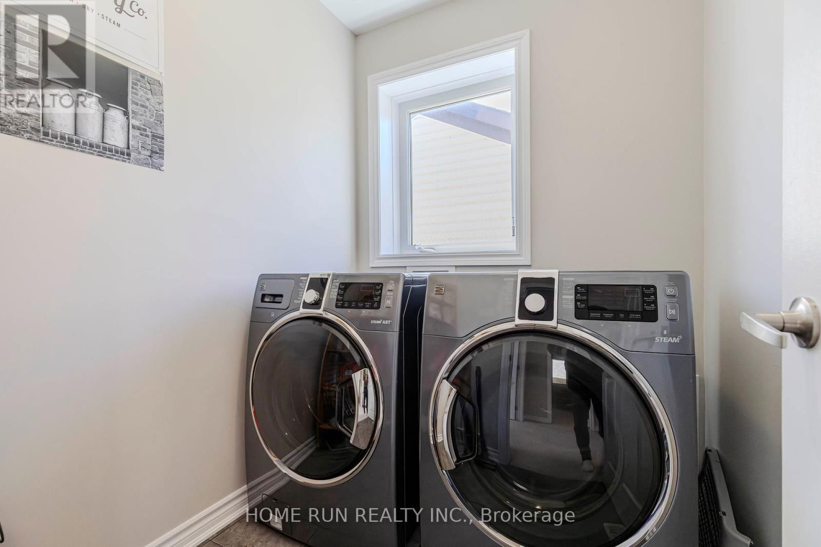 213 DUTCHMANS WAY Image 32