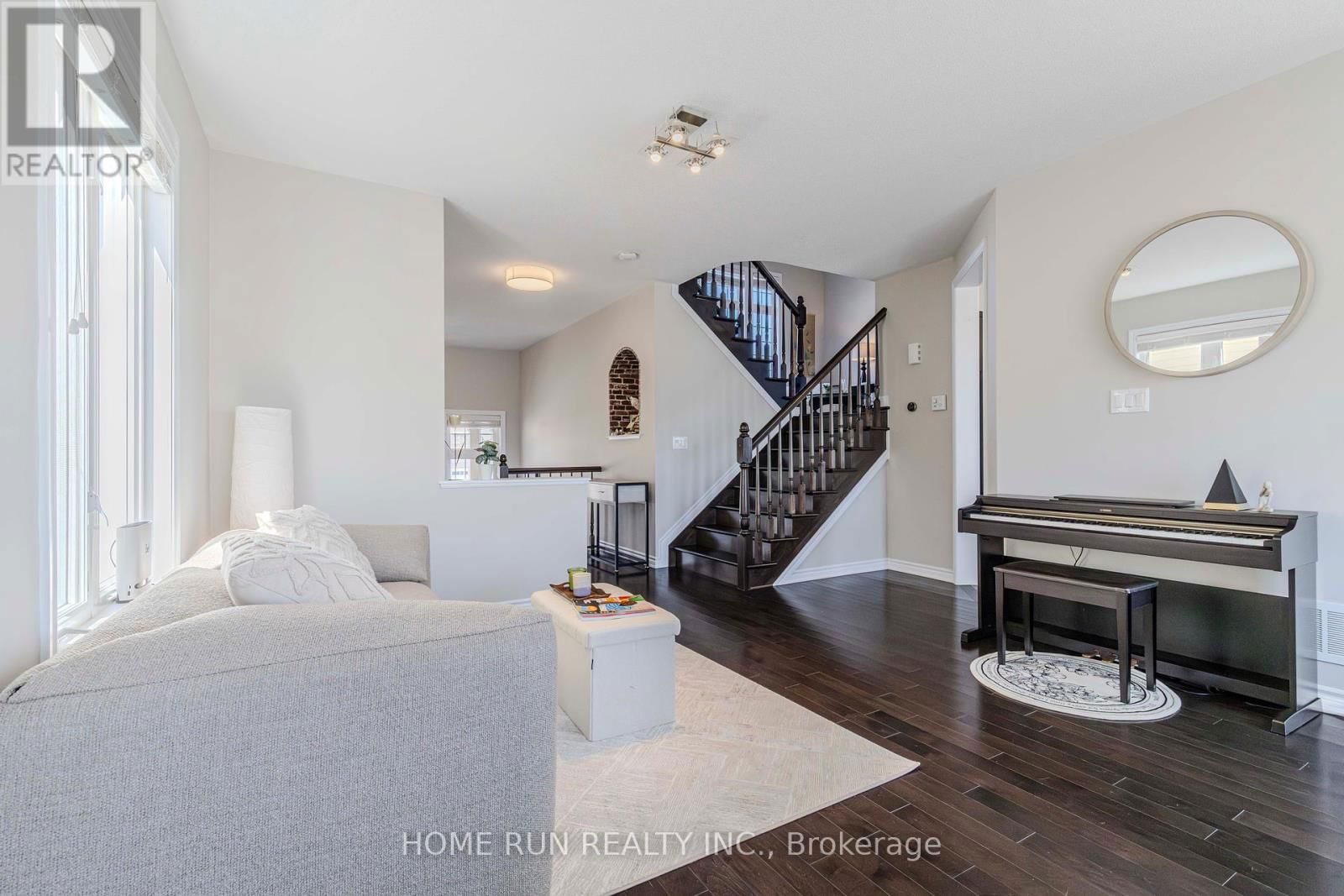 213 DUTCHMANS WAY Image 8