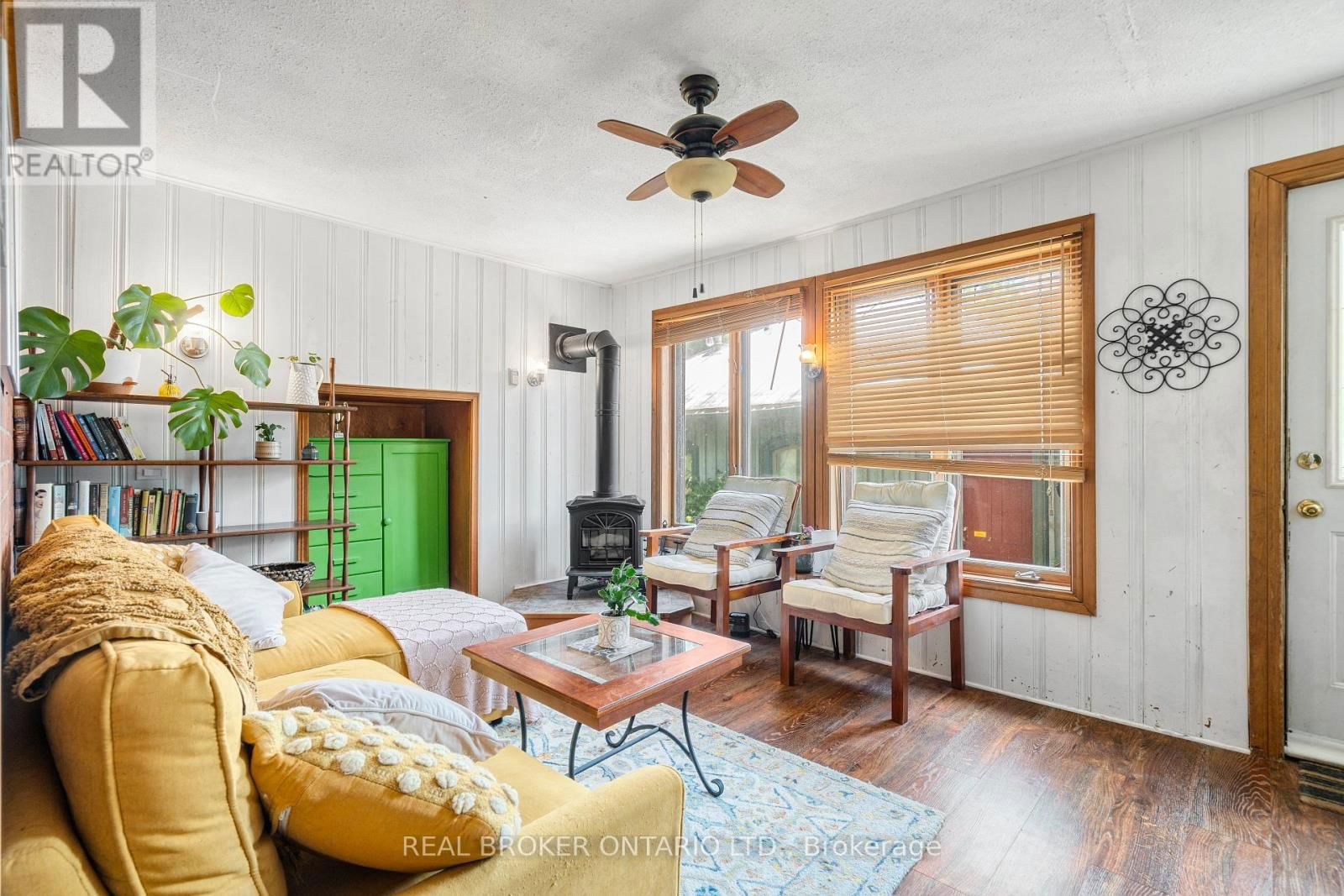 74 LAKE AVENUE WEST Image 21