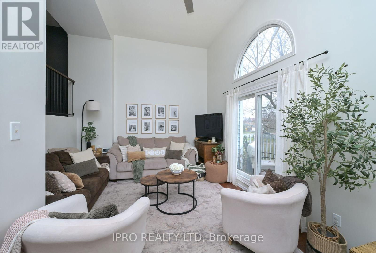 25 - 111 TRAYNOR AVENUE Image 1