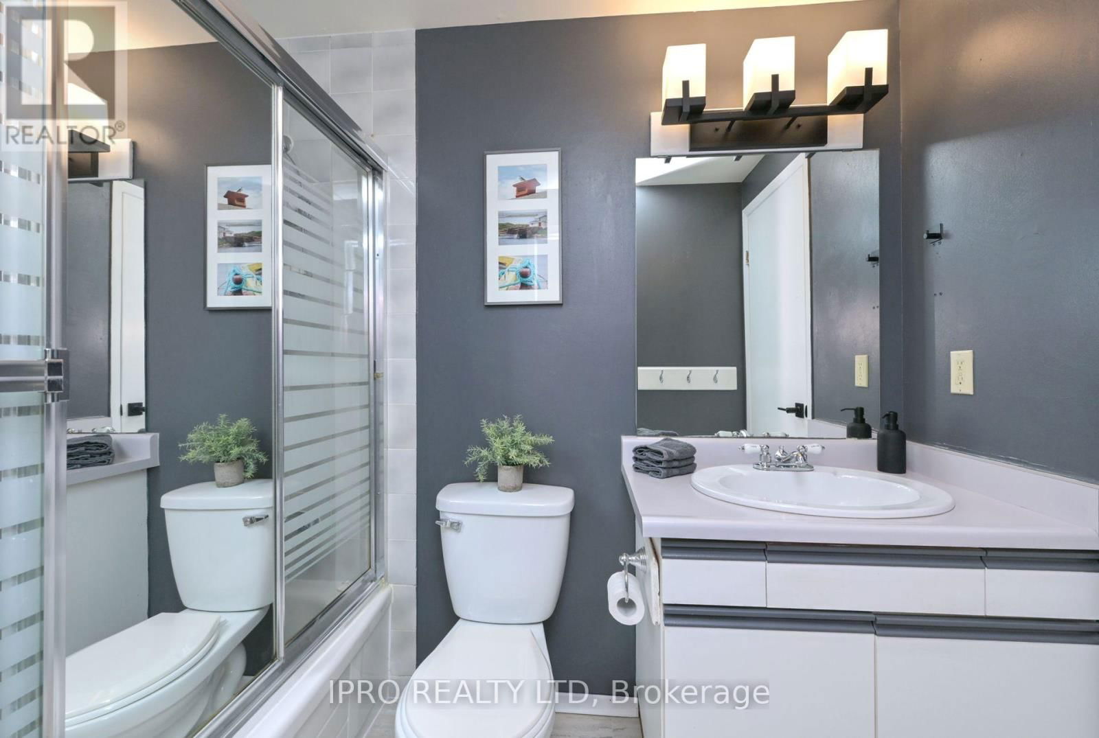 25 - 111 TRAYNOR AVENUE Image 18
