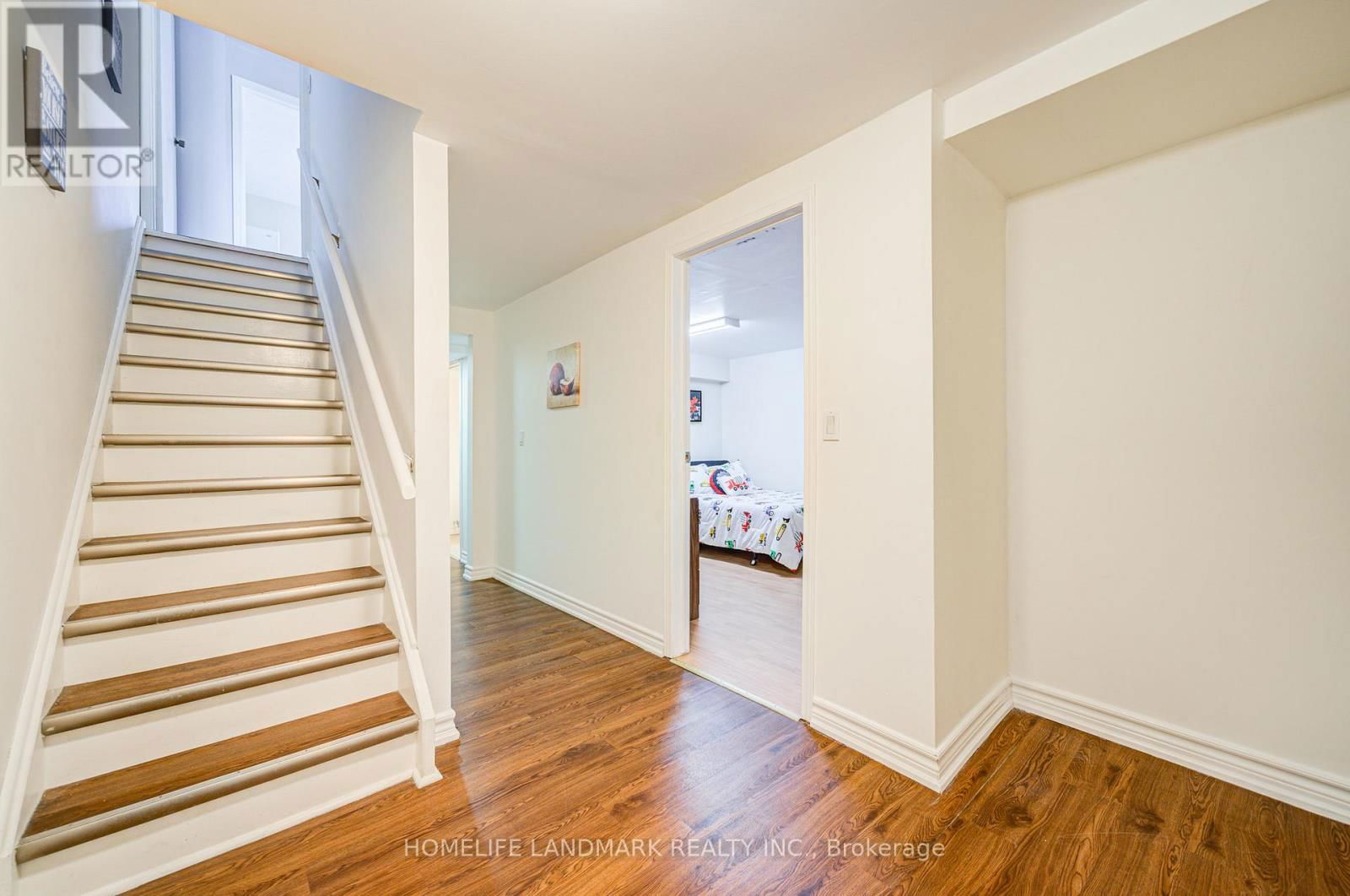 2 - 401 KEATS WAY Image 36