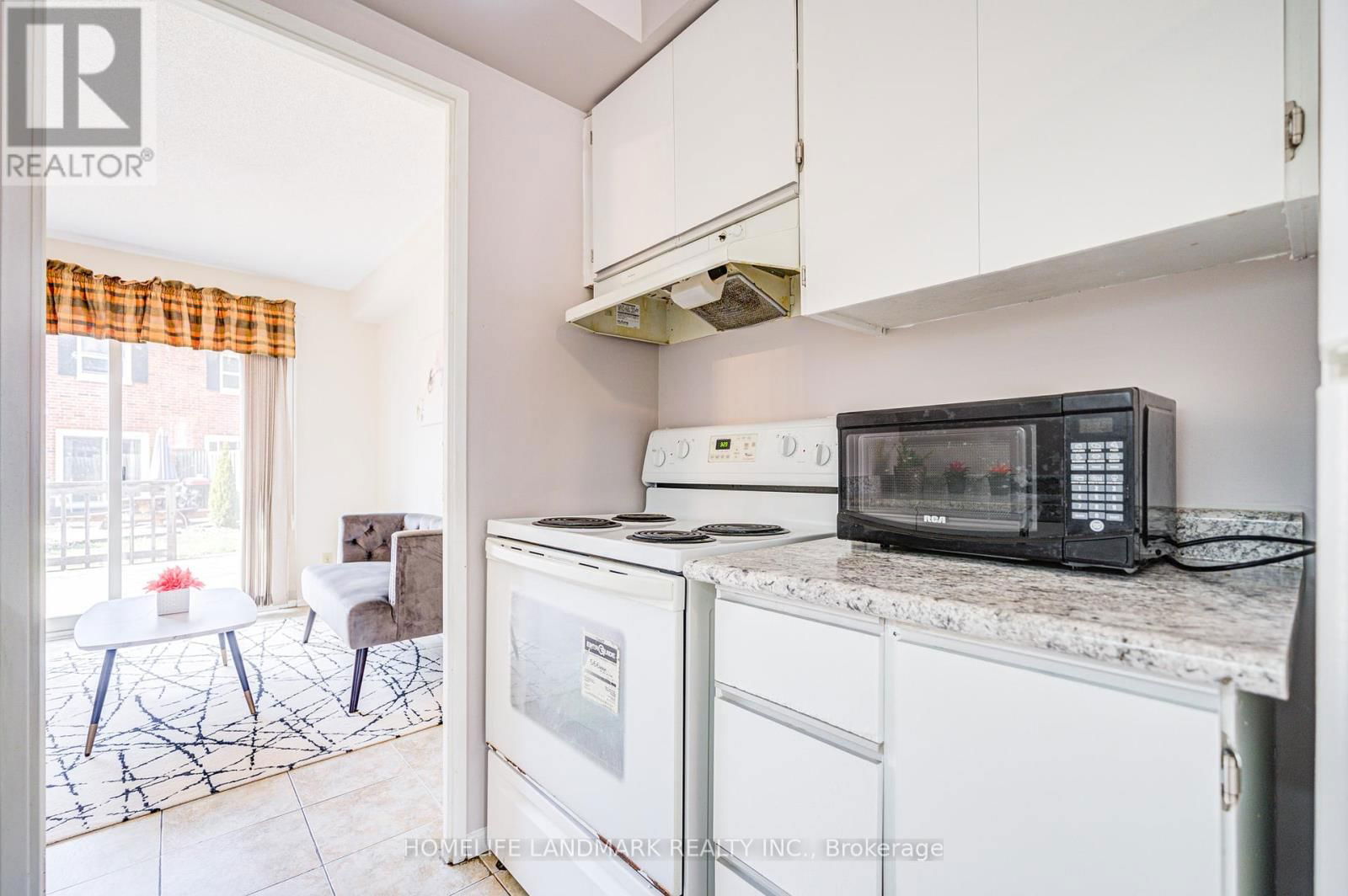 2 - 401 KEATS WAY Image 7