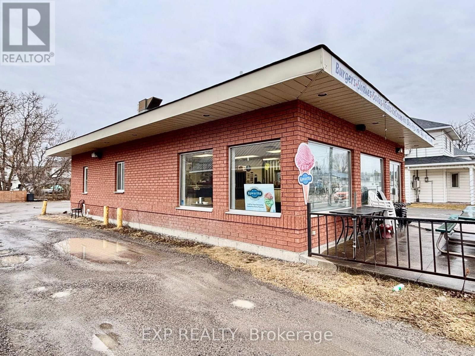 23 BAY STREET NORTH Image 5